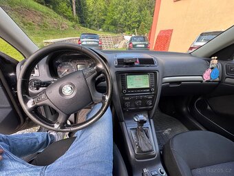 Škoda octavia 2.0tdi dsg - 8