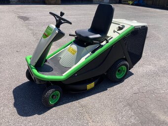 Zahradní traktor,profi rider Etesia Bahia - 8