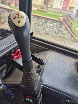 Zetor 7245 s čelním nakladačem - 8