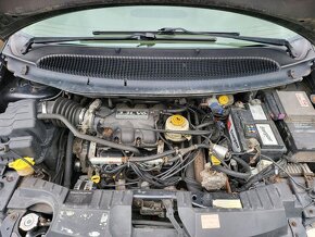 7mimístný Chrysler Grand Voyager 3.3 V6 v LPG a automatu - 8