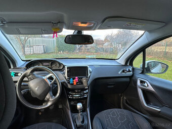 Peugeot 2008 - 8