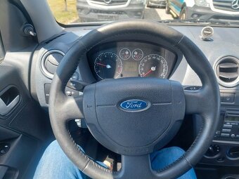 Ford Fusion 1.416V 59KW rok 2011 EcoSport - 8