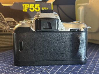 NIKON F55 - 8