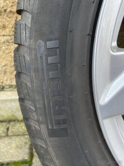 Alu kola se zimními pneu Škodu Karoq a Seat Ateca - 8