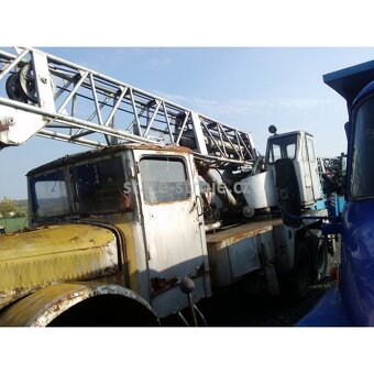 Autojeřáb Tatra 111 - 8