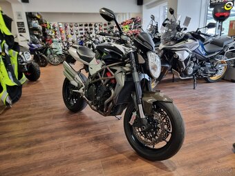 MV Agusta Brutale 1090RR - 8