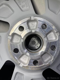 Alu kola Volkswagen Tiguan 5x112 R17 Bari TOP - 8