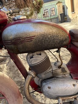 Jawa 250/ 353 - 8