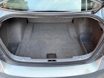 BMW 316i E90 - 8