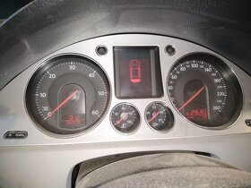 VW Passat B6 2,0TDI PD 103kW - náhradní díly - 8