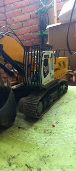 Rc model bagr Libherr 954 - 8