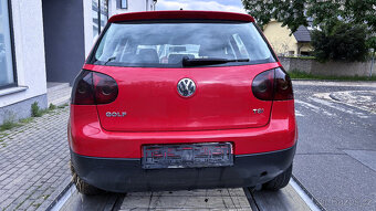 Vůz na náhradní díly VW Golf 5 hatchback 2009 CAXA JPG LY3D - 8