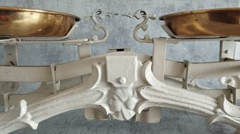 Staré dvoumiskové váhy s puvodníma mískama - 8