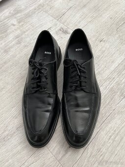 Jako nové společenské kožené boty Hugo Boss 10/44 - 8