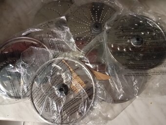 Kuchyňský robot Kenwood Major - 8