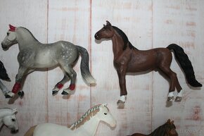 Figurky koní Schleich X - 8