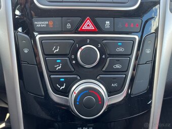 HYUNDAI i301,4i KOMBI TRIKOLOR KOMFORT 1.MAJITEL - 8