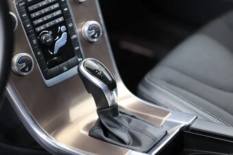Volvo XC60 D3 Momentum 2016 - 8