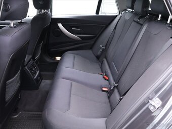 BMW Řada 3 2,0 320 135kW xDrive Automat (2014) - 8