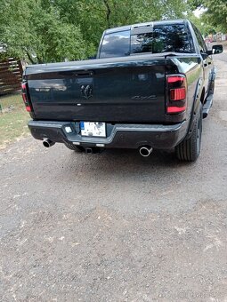 Dodge Ram Big Horn pěkný stav - 8