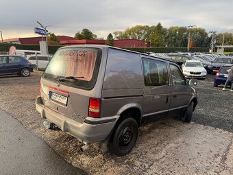 Chrysler Voyager Ram Van 2.5TD 87kw ČR Tažné - 8