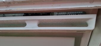 Velux Střešní okno Plastové okno - 8