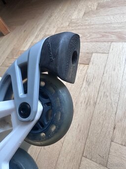 Kolečkové brusle - 8