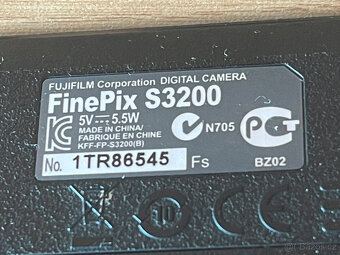 Fuji FinePix S3200, 24x zoom, 14Mp - 8