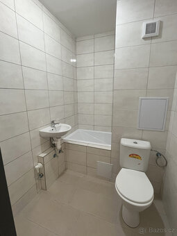 Byt 2+kk, 42m2, Bruntál, lodžie. Po rekonstrukci. - 8