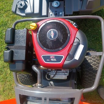 Prodám sekačku na trávu Rider Husqvarna - 8