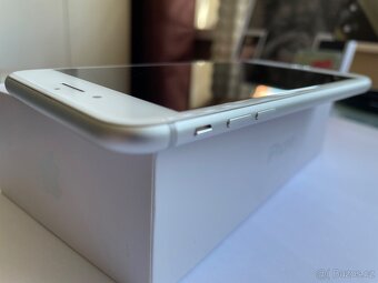 iPhone 8 plus (64GB) - 8