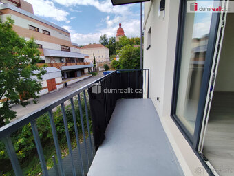 Pronájem bytu 1 + kk, balkon - 8