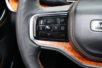2024 Jeep Grand Wagoneer Series III 4WD 3.0 - 8