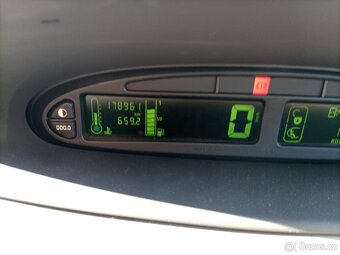 Citroen Xsara Picasso 1.6 nová STK - 8