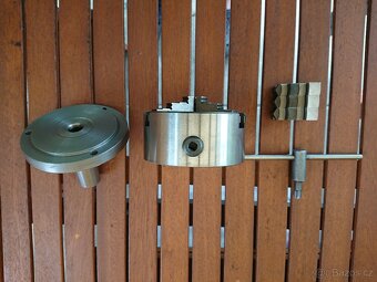 Univerzální sklíčidlo TOS IU 125 4500 / min. - 8