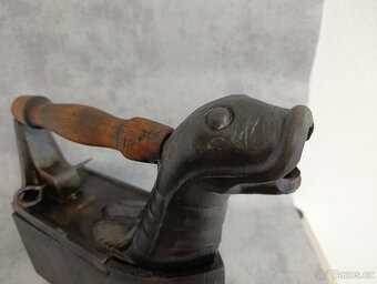 Obrovská komínová velmi stará sbírková žehlička DRAK 9,65kg - 8