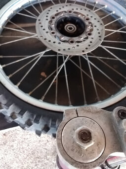 Přední vidlice+kolo - 8