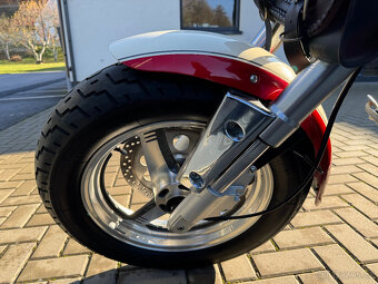 Suzuki VZ 800 Marauder - 8