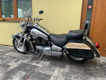 Suzuki VL 1500 Intruder - 8