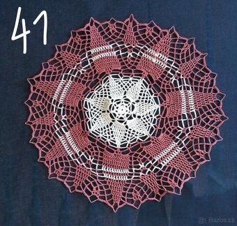 Ručně háčkované dečky 40 cm - 8