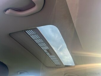 Volkswagen Golf 1.6 75kW Climatronic ALU ŠÍBR - 8