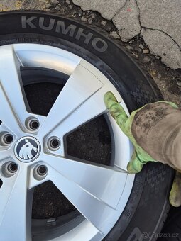 Škoda TRITON 6,5Jx17 ET41 5x112 Superb+letní 215/55R17 6mm - 8