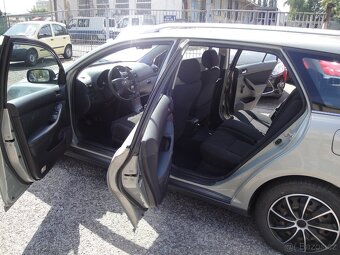 Prodám Toyota Avensis 1.8i - 8