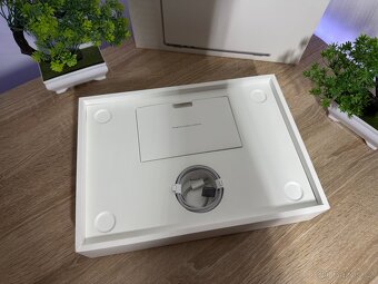 Apple Macbook Air M3 CTO - 8