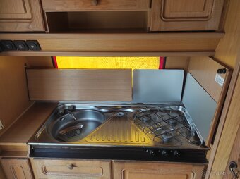 Obytný přívěs Fendt 410 A ,výborný stav - 8