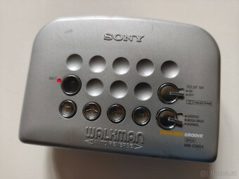 Autoreverzní Walkman SONY WM-EX404 + stojánek Aiwa ,čti popi - 8