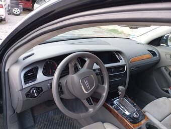 AUDI A4 B8 - 8
