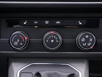 Volkswagen Transporter 2,0 TDI DSG DR 8-Míst Bulli (2024) - 8