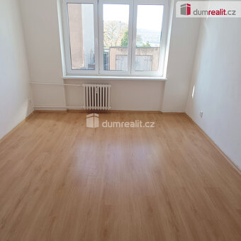 pronájem bytu o dispozici 2+1 po kompletní rekonstrukci, ul. - 8