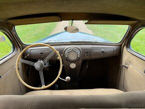 1938 Lincoln Zephyr - 8